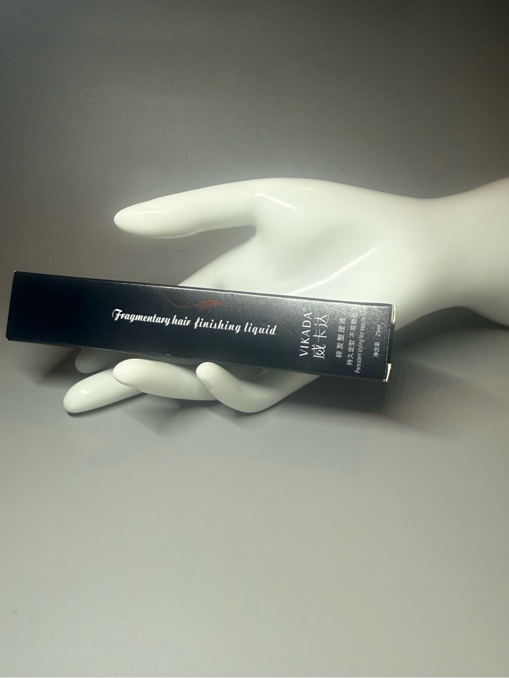White Fragmentary Hair Finishing Liquid - Men's Grooming